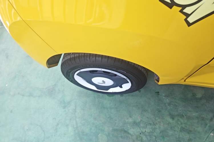 Used Wuling Hongguang MINIEV 2022 Macaron Premium Model – Lithium Iron Phosphate Right Rear Wheel Hub