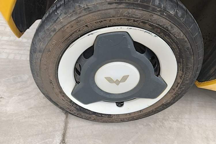 Used Wuling Hongguang MINIEV 2022 Macaron Premium Model – Lithium Iron Phosphate Right Rear Wheel Hub