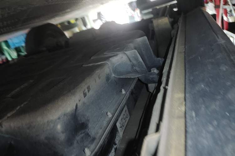 Used Wuling Hongguang MINIEV 2022 Macaron Premium Model – Lithium Iron Phosphate Right Side Sill