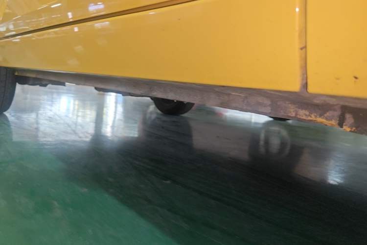 Used Wuling Hongguang MINIEV 2022 Macaron Premium Model – Lithium Ternary Battery Right Side Sill
