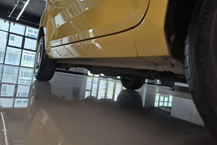 Used Wuling Hongguang MINIEV 2022 Zizai Version Lithium Iron Phosphate Right Side Sill