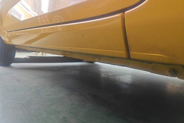 Used Wuling Hongguang MINIEV 2022 Macaron Premium Model – Lithium Iron Phosphate Right Side Sill