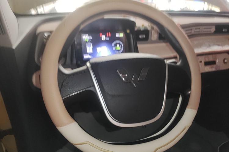 Used Wuling Hongguang MINIEV 2022 Macaron Premium Model – Lithium Iron Phosphate Steering Wheel