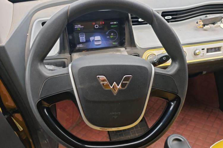 Used Wuling Hongguang MINIEV 2022 Macaron Fashion Model Lithium Iron Phosphate Steering Wheel
