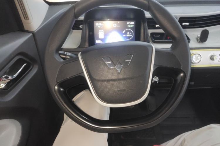Used Wuling Hongguang MINIEV 2022 Macaron Premium Model – Lithium Ternary Battery Steering Wheel