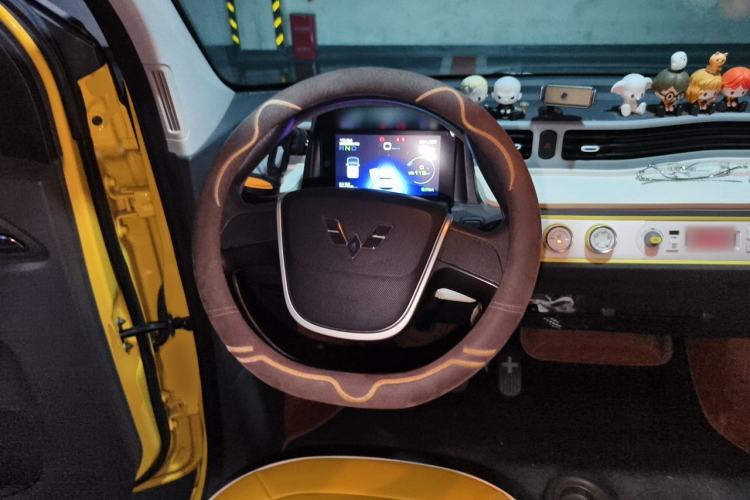 Used Wuling Hongguang MINIEV 2022 Macaron Fashion Model Lithium Iron Phosphate Steering Wheel