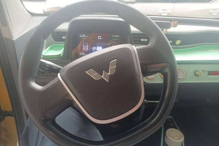 Used Wuling Hongguang MINIEV 2022 Macaron Premium Model – Lithium Iron Phosphate Steering Wheel