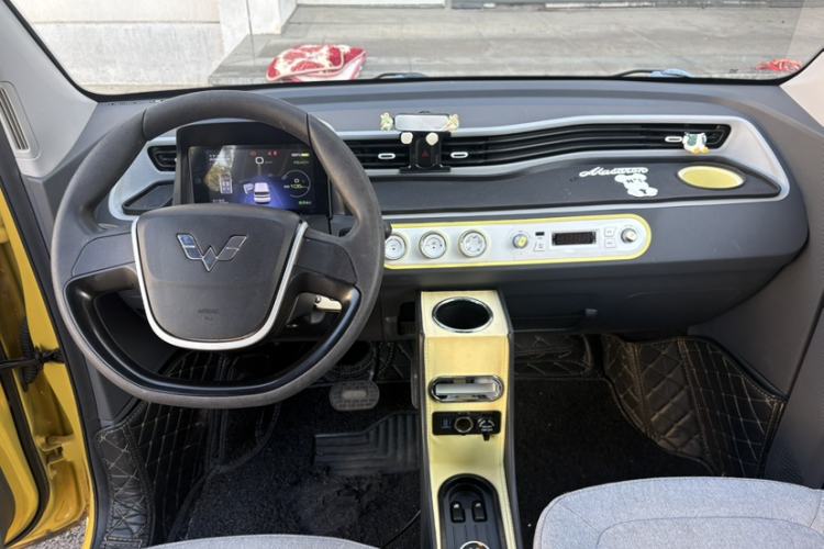 Used Wuling Hongguang MINIEV 2022 Macaron Fashion Edition Lithium-Nickel-Cobalt-Alpha-oxide Steering Wheel