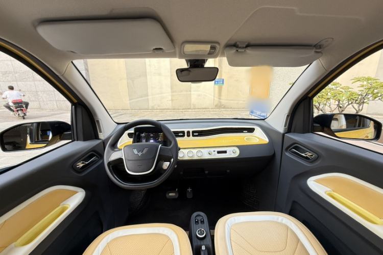 Used Wuling Hongguang MINIEV 2022 Macaron Premium Model – Lithium Iron Phosphate Steering Wheel