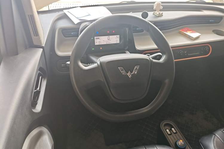 Used Wuling Hongguang MINIEV 2022 Zizai Version Lithium Iron Phosphate Steering Wheel