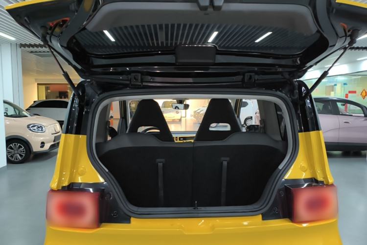 Used Wuling Hongguang MINIEV 2022 Macaron Premium Model – Lithium Iron Phosphate Trunk