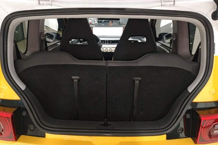 Used Wuling Hongguang MINIEV 2022 Macaron Fashion Model Lithium Iron Phosphate Trunk
