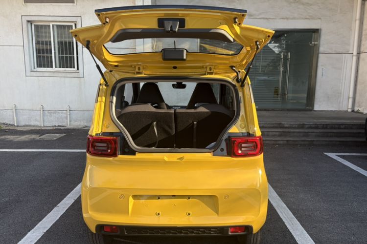 Used Wuling Hongguang MINIEV 2022 Macaron Fashion Edition Lithium-Nickel-Cobalt-Alpha-oxide Trunk