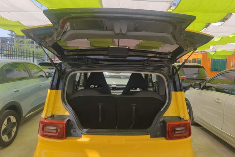 Used Wuling Hongguang MINIEV 2022 Macaron Premium Model – Lithium Iron Phosphate Trunk