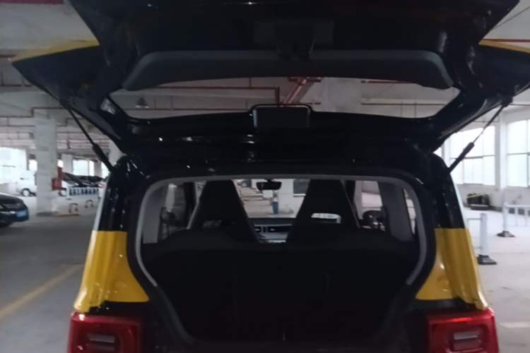 Used Wuling Hongguang MINIEV 2022 Macaron Premium Model – Lithium Ternary Battery Trunk