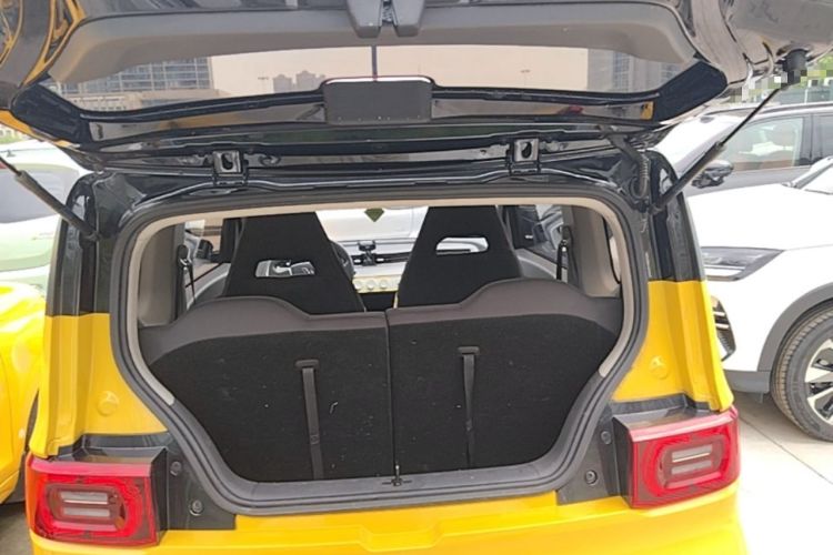 Used Wuling Hongguang MINIEV 2022 Macaron Premium Model – Lithium Iron Phosphate Trunk
