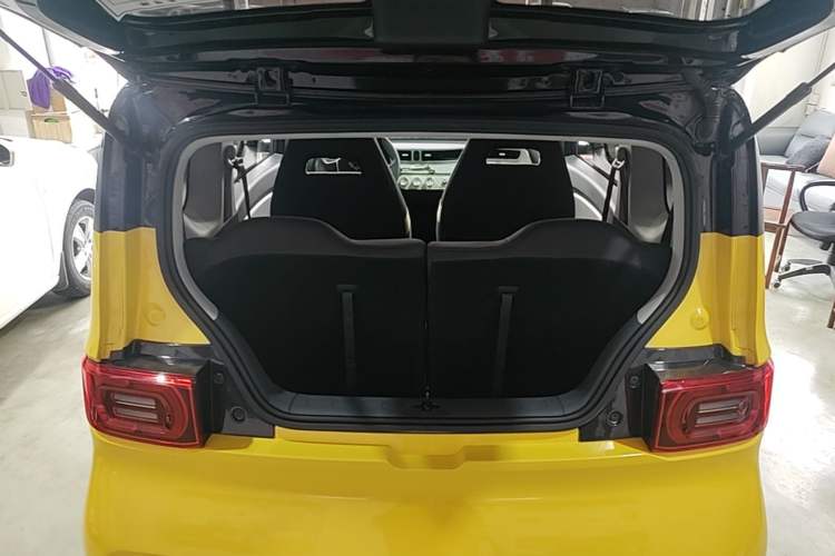 Used Wuling Hongguang MINIEV 2022 Macaron Premium Model – Lithium Ternary Battery Trunk