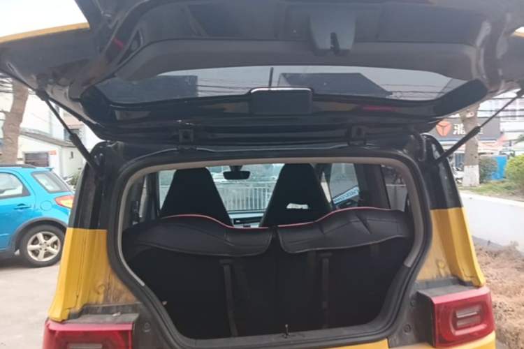 Used Wuling Hongguang MINIEV 2022 Macaron Premium Model – Lithium Iron Phosphate Trunk