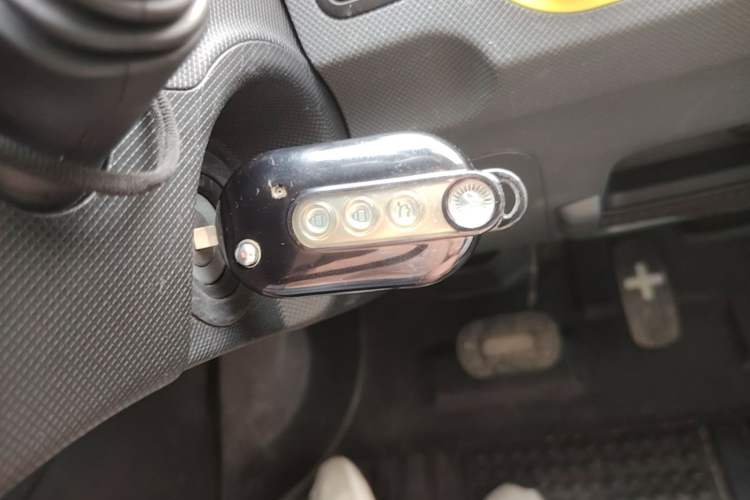 Used Wuling Hongguang MINIEV 2022 Macaron-Color Edition Lithium Iron Phosphate Vehicle Key