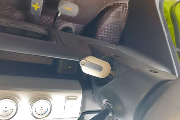 Used Wuling Hongguang MINIEV 2022 GAMEBOY 200km Gaming Edition with Lithium Iron Phosphate Vehicle Key