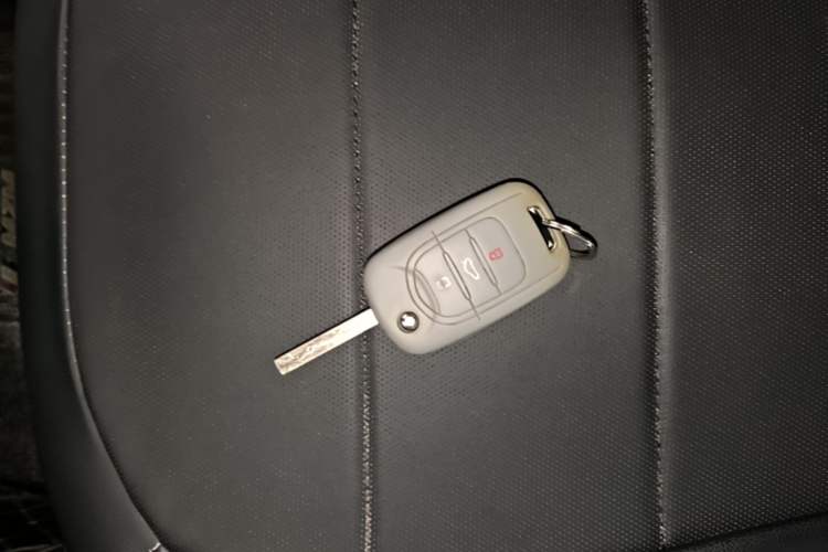 Used Wuling Hongguang MINIEV 2022 Zizai Version Lithium Iron Phosphate Vehicle Key