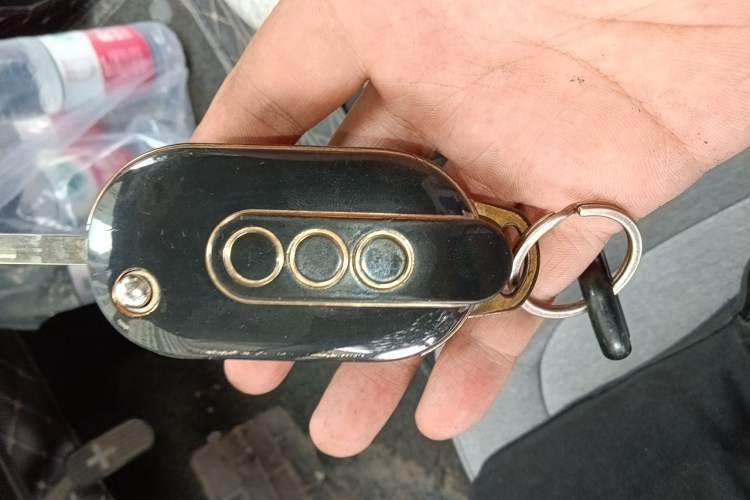 Used Wuling Hongguang MINIEV 2022 Macaron Premium Model – Lithium Iron Phosphate Vehicle Key