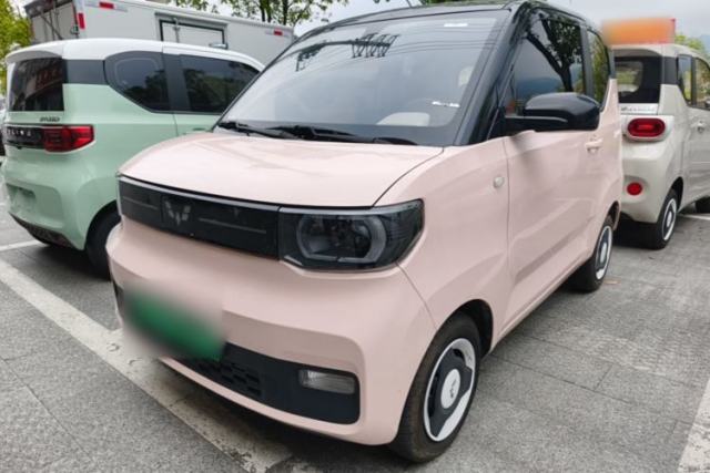 Used Wuling Hongguang MINIEV 2022 Macaron Premium Model – Lithium Iron Phosphate