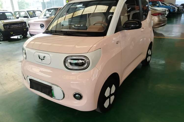 Used Wuling Hongguang MINIEV 2024 3rd Generation 215km Youth Edition Guazi used car, China used car export, Used car for sale, Used  cars, Cheapest cars for sale