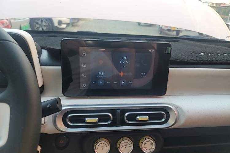 Used Wuling Hongguang MINIEV 2024 3rd Generation 215km Advanced Version Audio And AC Panel
