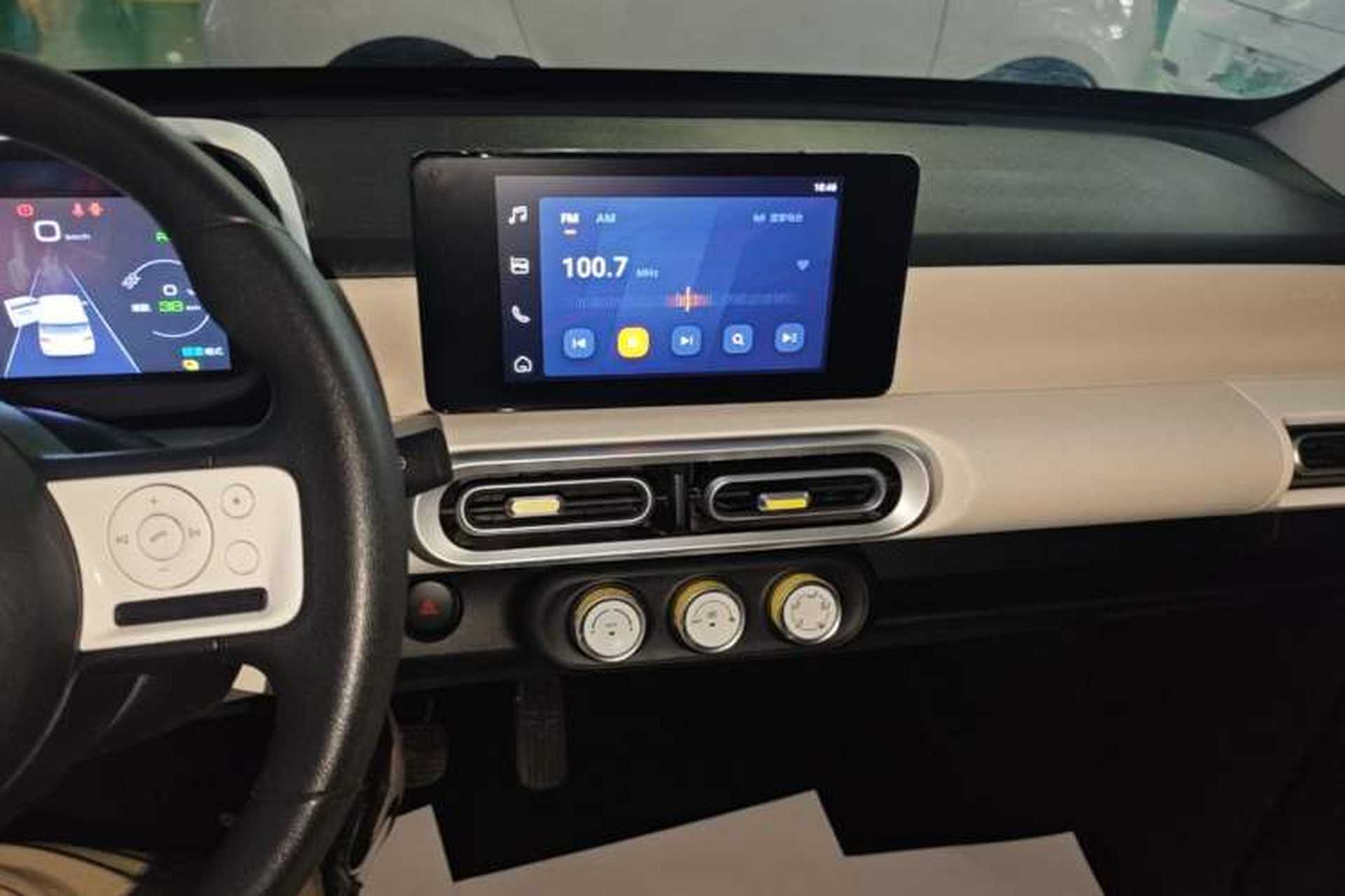 Used Wuling Hongguang MINIEV 2024 3rd Generation 215km Advanced Version Audio And AC Panel