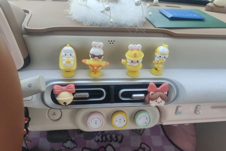 Used Wuling Hongguang MINIEV 2024 3rd Generation 215km Youth Edition Audio And AC Panel