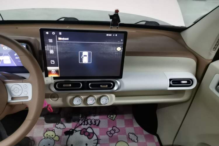 Used Wuling Hongguang MINIEV 2024 3rd Generation 215km Advanced Version Audio And AC Panel