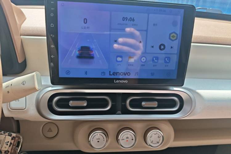Used Wuling Hongguang MINIEV 2024 3rd Generation 215km Youth Edition Audio And AC Panel