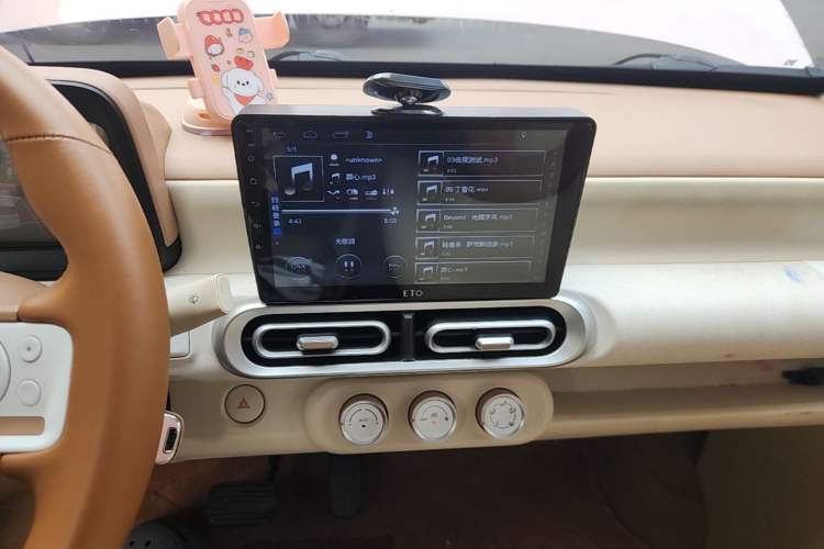 Used Wuling Hongguang MINIEV 2024 3rd Generation 215km Youth Edition Audio And AC Panel
