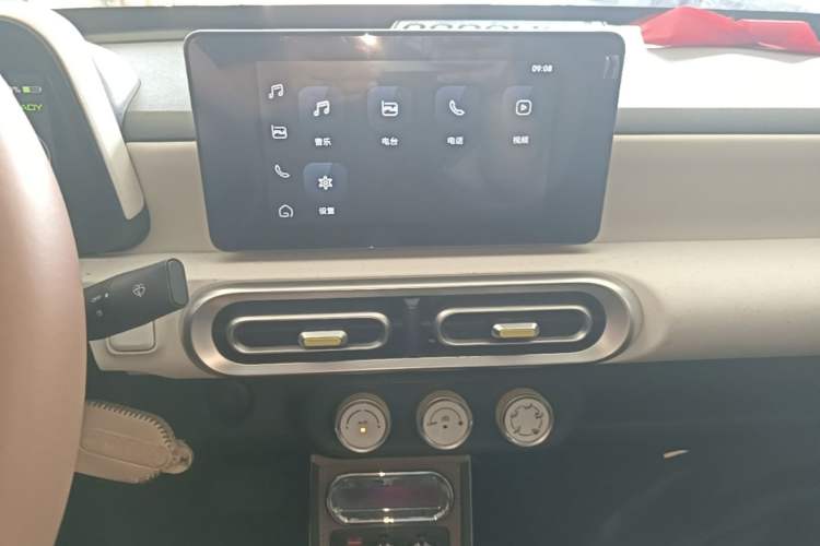 Used Wuling Hongguang MINIEV 2024 3rd Generation 215km Advanced Version Audio And AC Panel