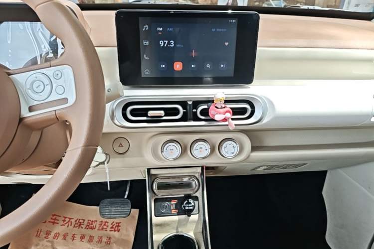 Used Wuling Hongguang MINIEV 2024 3rd Generation 215km Advanced Version Audio And AC Panel