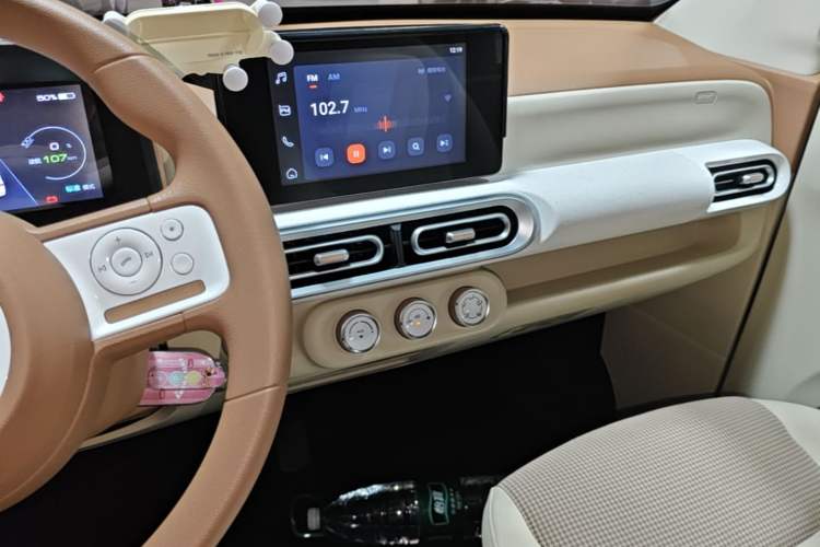 Used Wuling Hongguang MINIEV 2024 3rd Generation 215km Advanced Version Audio And AC Panel