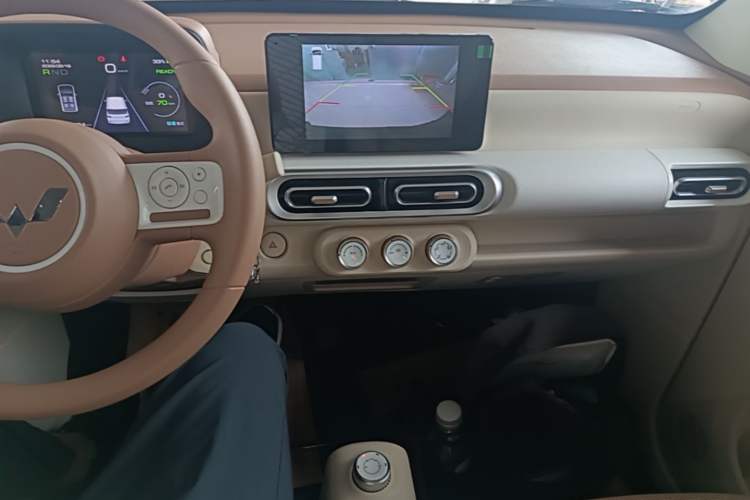 Used Wuling Hongguang MINIEV 2024 3rd Generation 215km Advanced Version Audio And AC Panel