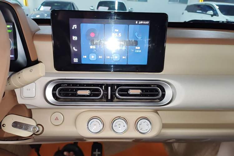 Used Wuling Hongguang MINIEV 2024 3rd Generation 170 km Audio And AC Panel