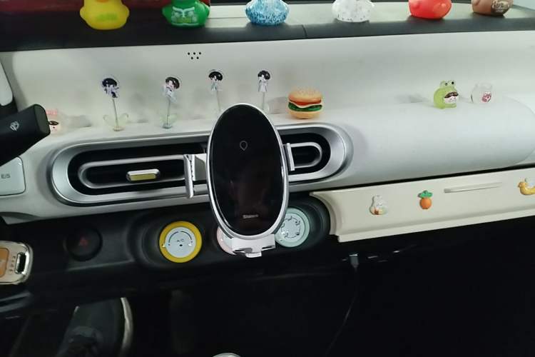 Used Wuling Hongguang MINIEV 2024 3rd Generation 215km Youth Edition Audio And AC Panel