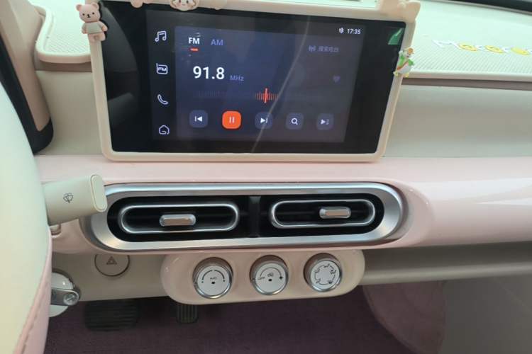 Used Wuling Hongguang MINIEV 2024 3rd Generation 215km Advanced Version Audio And AC Panel