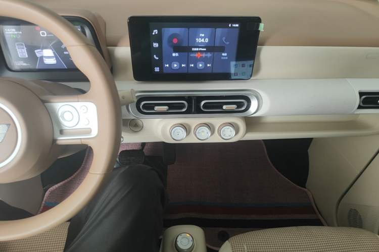 Used Wuling Hongguang MINIEV 2024 3rd Generation 215km Advanced Version Audio And AC Panel