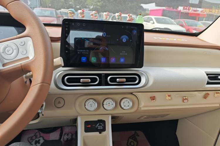 Used Wuling Hongguang MINIEV 2024 3rd Generation 215km Youth Edition Audio And AC Panel