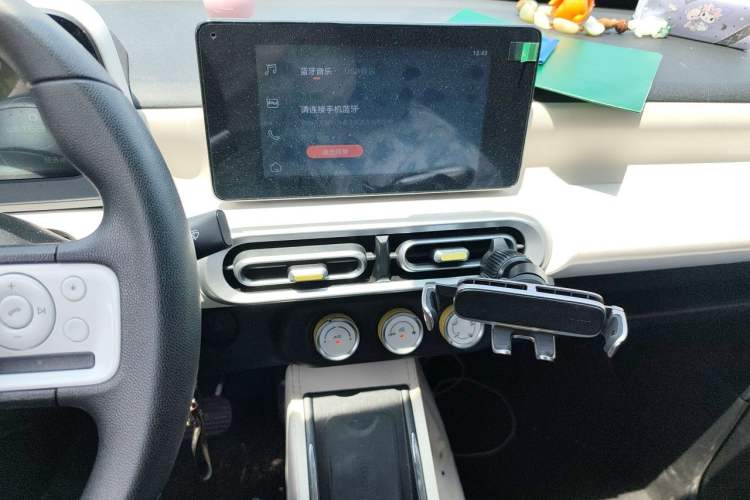 Used Wuling Hongguang MINIEV 2024 3rd Generation 215km Advanced Version Audio And AC Panel