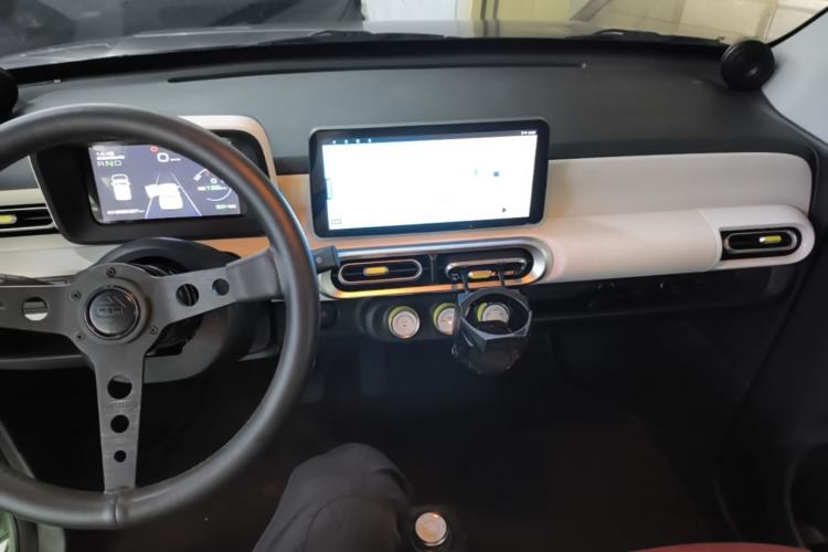 Used Wuling Hongguang MINIEV 2024 3rd Generation 215km Advanced Version Center Console