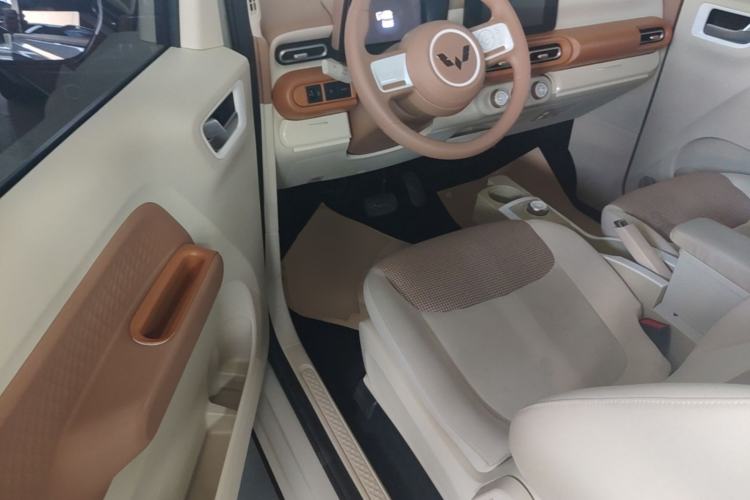 Used Wuling Hongguang MINIEV 2024 3rd Generation 215km Advanced Version Driver Seat