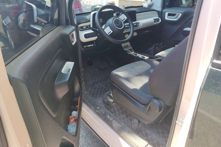 Used Wuling Hongguang MINIEV 2024 3rd Generation 215km Advanced Version Driver Seat