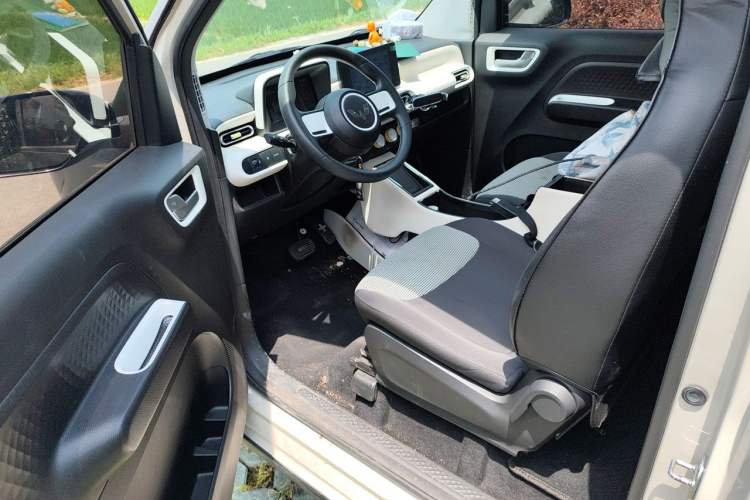 Used Wuling Hongguang MINIEV 2024 3rd Generation 215km Advanced Version Driver Seat