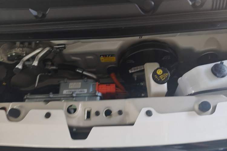 Used Wuling Hongguang MINIEV 2024 3rd Generation 215km Advanced Version Engine Bay