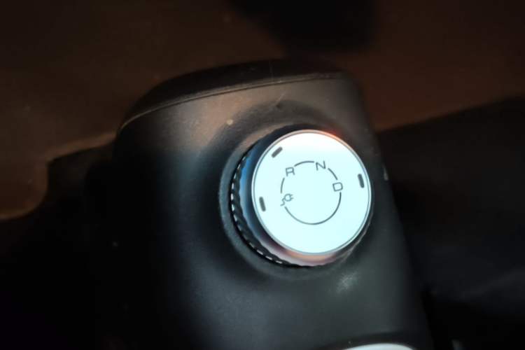 Used Wuling Hongguang MINIEV 2024 3rd Generation 215km Advanced Version Gear Lever